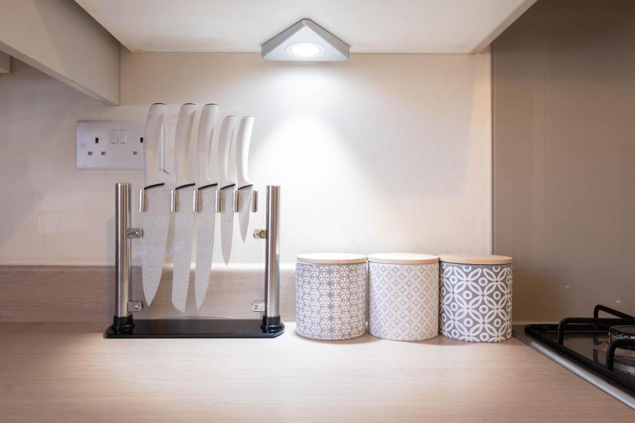 נורת'המפטון Beautiful And Comfortable Home Away From Home With Free Parking, Fast Wifi And White Crisp Hotel Standard Linen Hosted By Our Home Short Stays מראה חיצוני תמונה