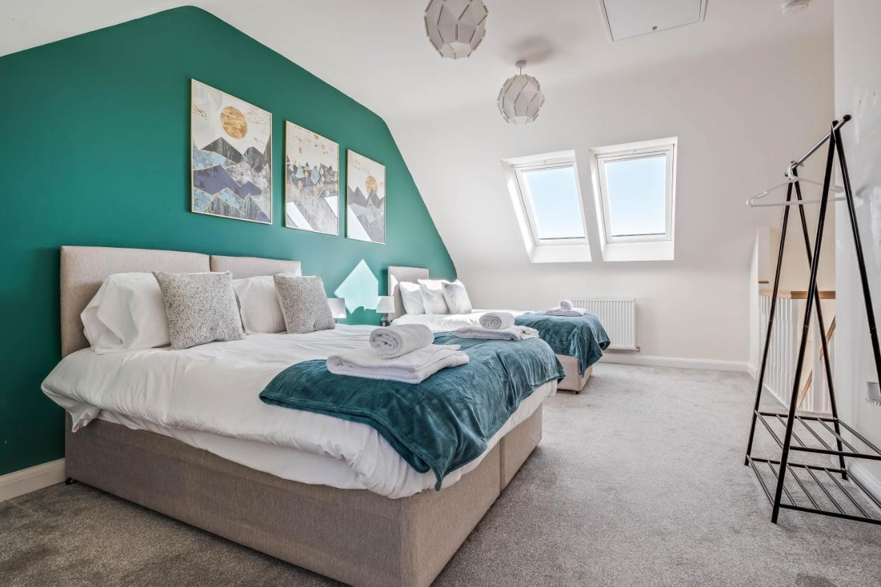 נורת'המפטון Beautiful And Comfortable Home Away From Home With Free Parking, Fast Wifi And White Crisp Hotel Standard Linen Hosted By Our Home Short Stays מראה חיצוני תמונה